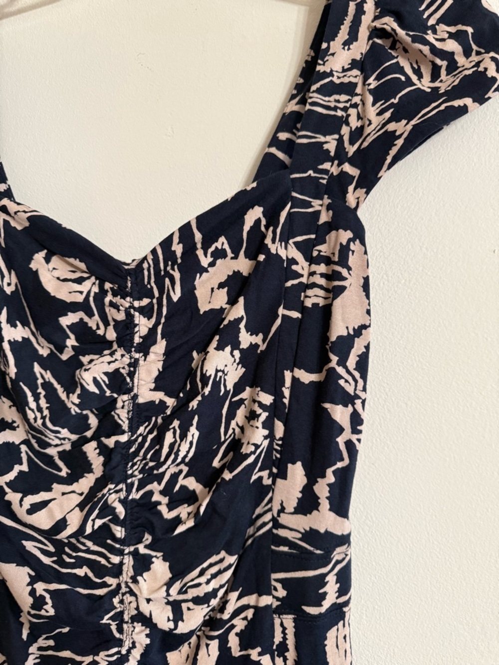 Marc By Marc Jacobs Navy and Blush Abstract Cap-Sleeve Mini Dress - Picture 2 of 4